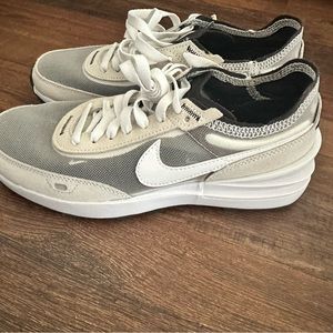 Nike waffle women’s size 6.5